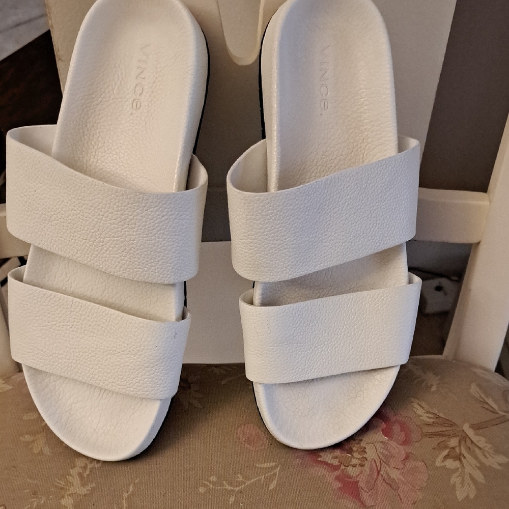 Vince White Leather 2 Strap  Slide Sandals Sz9 EUC